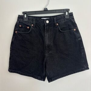 Zara Women’s Shorts Size 4 Black High Rise